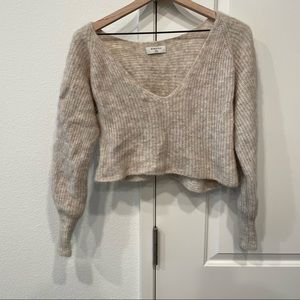 Aritzia cropped sweater